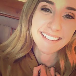 Meet your Posher, Christy